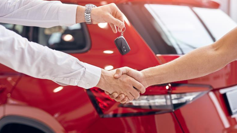 LinkTeaser Tile - 782x440 - Louer une voiture pour jeune conducteur : peut-on vraiment tout louer ?